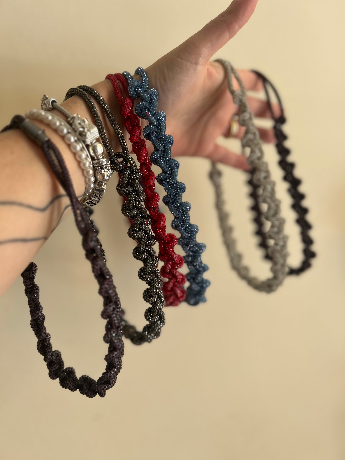 Collezione Infinity - Collane e bracciali con cordino Crystal