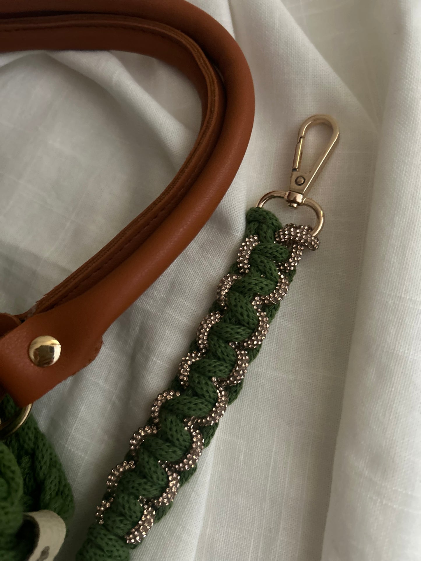 Portachiavi Infinity • Macramè con cordino strass - MacraLu di Ludovica Mazzanti