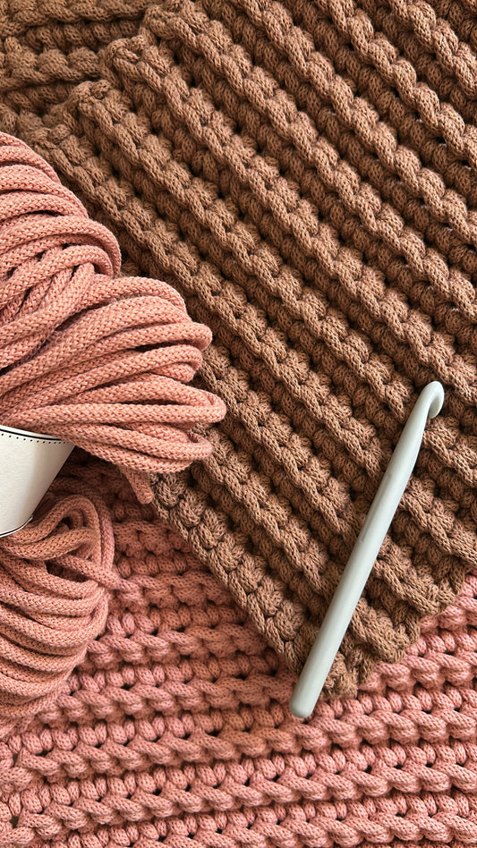 Borsa Atena • Uncinetto • Borsa a triangolo - MacraLu di Ludovica Mazzanti