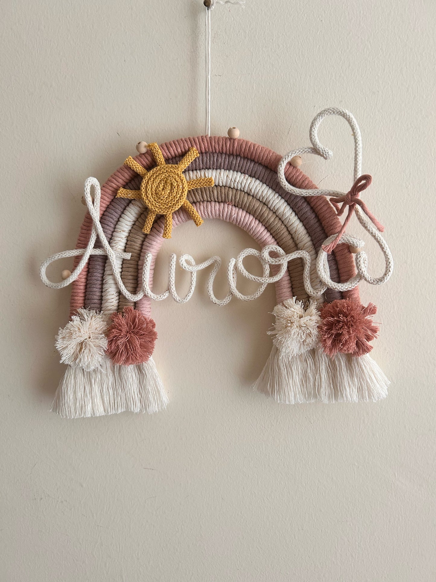 Arcobaleno in Macrame con Nome in Tricotin - MacraLu di Ludovica Mazzanti