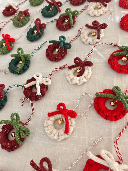 Mini ghirlandine natalizie in macramè