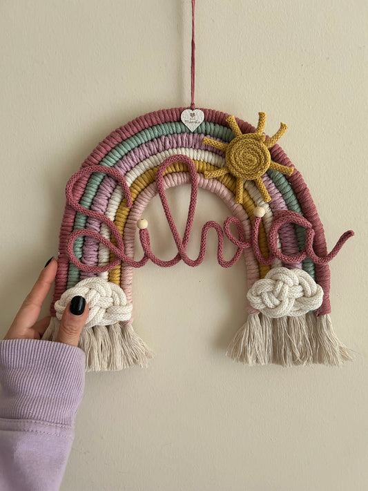 Arcobaleno in Macrame con Nome in Tricotin