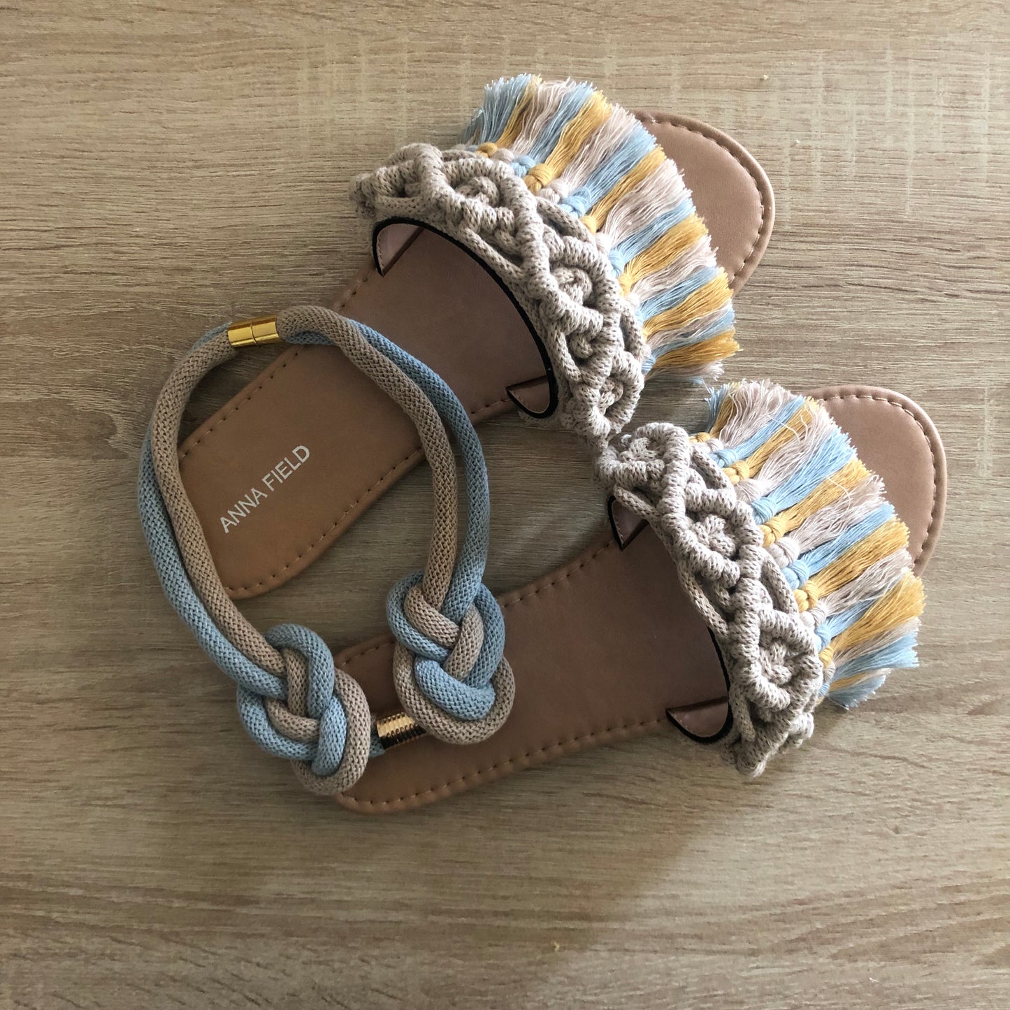 Macramé slipper