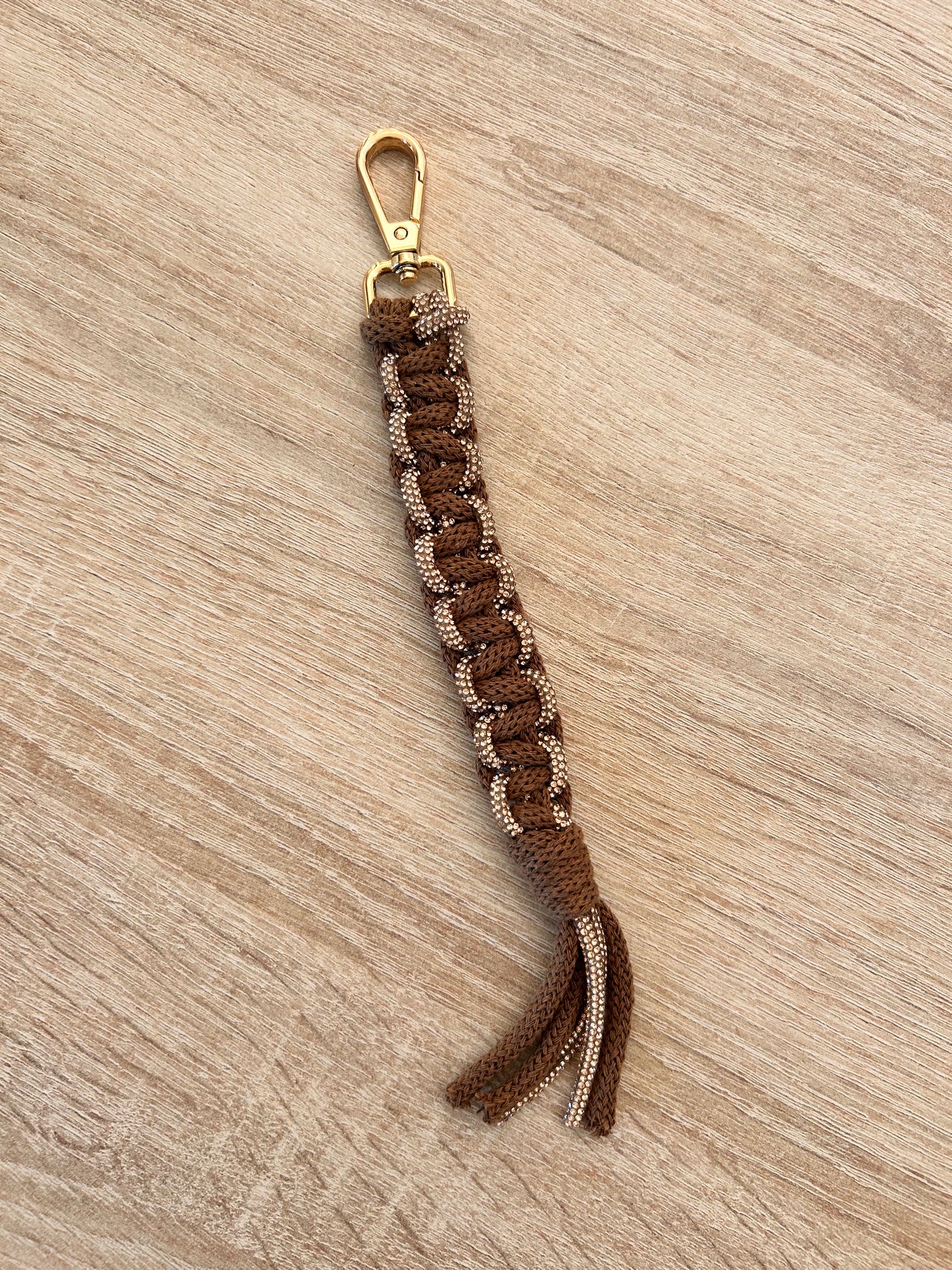 Portachiavi Infinity • Macramè con cordino strass - MacraLu di Ludovica Mazzanti