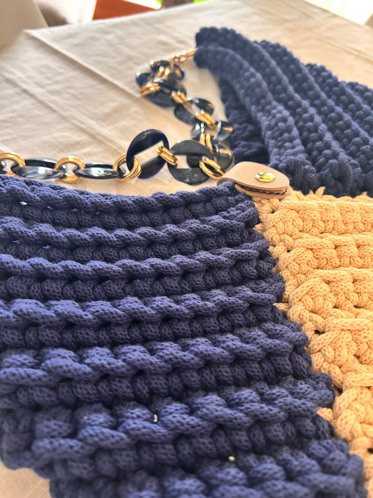 Borsa Atena • Uncinetto • Borsa a triangolo - MacraLu di Ludovica Mazzanti