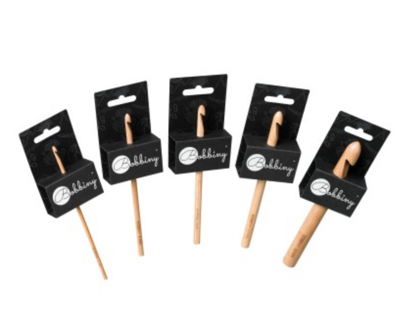 Uncinetti e ferri da maglia - MacraLu di Ludovica Mazzanti