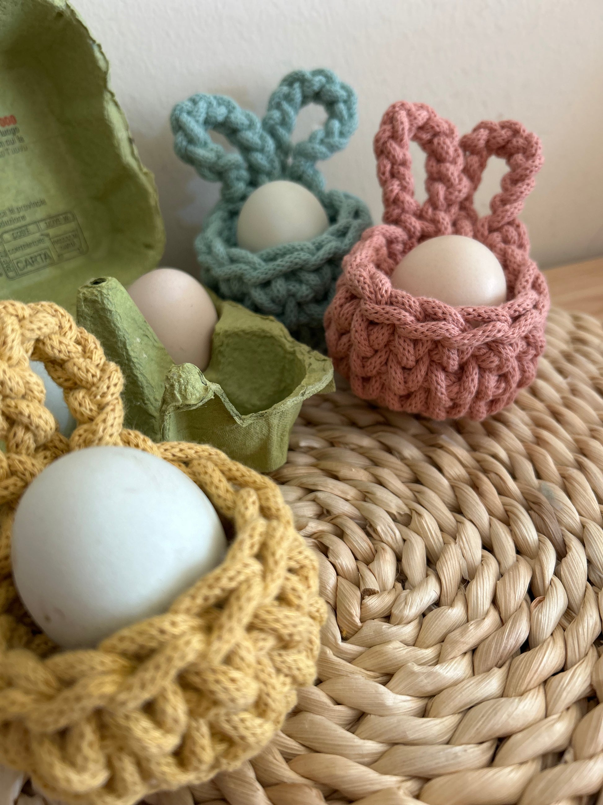 Portauovo Bunny uncinetto - MacraLu di Ludovica Mazzanti