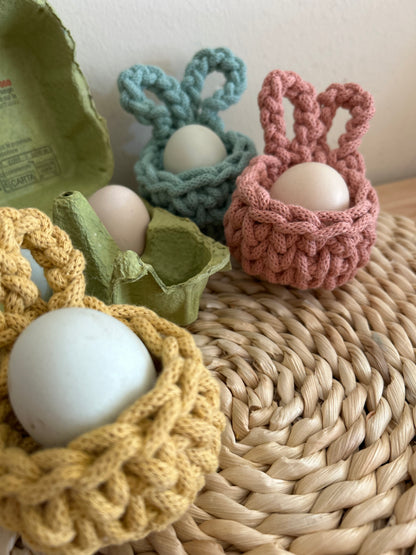 Portauovo Bunny uncinetto - MacraLu di Ludovica Mazzanti