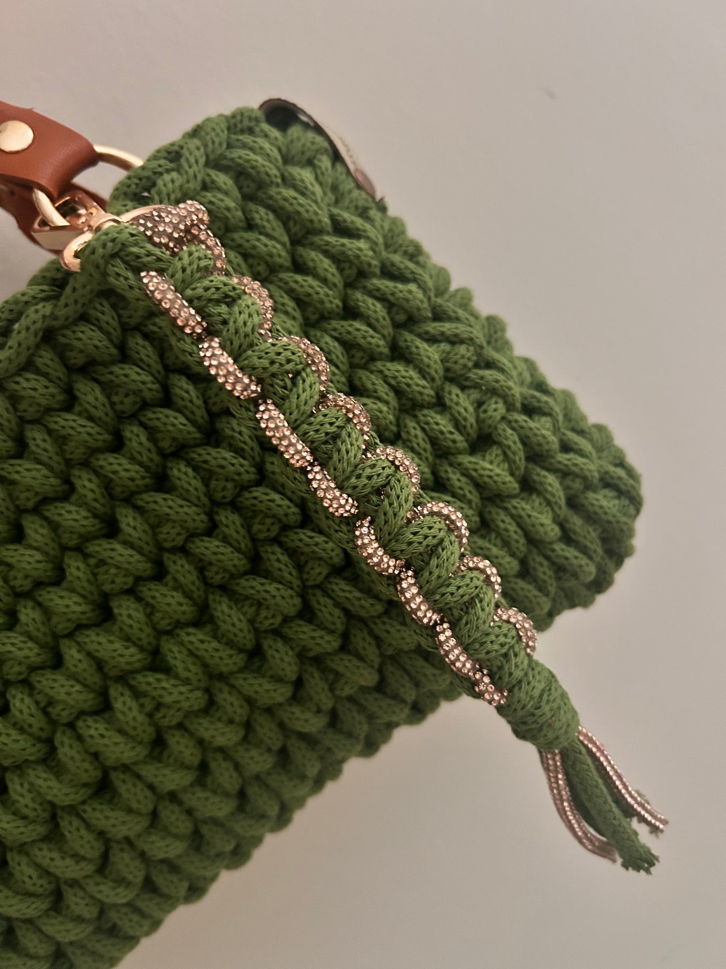 Portachiavi Infinity • Macramè con cordino strass - MacraLu di Ludovica Mazzanti