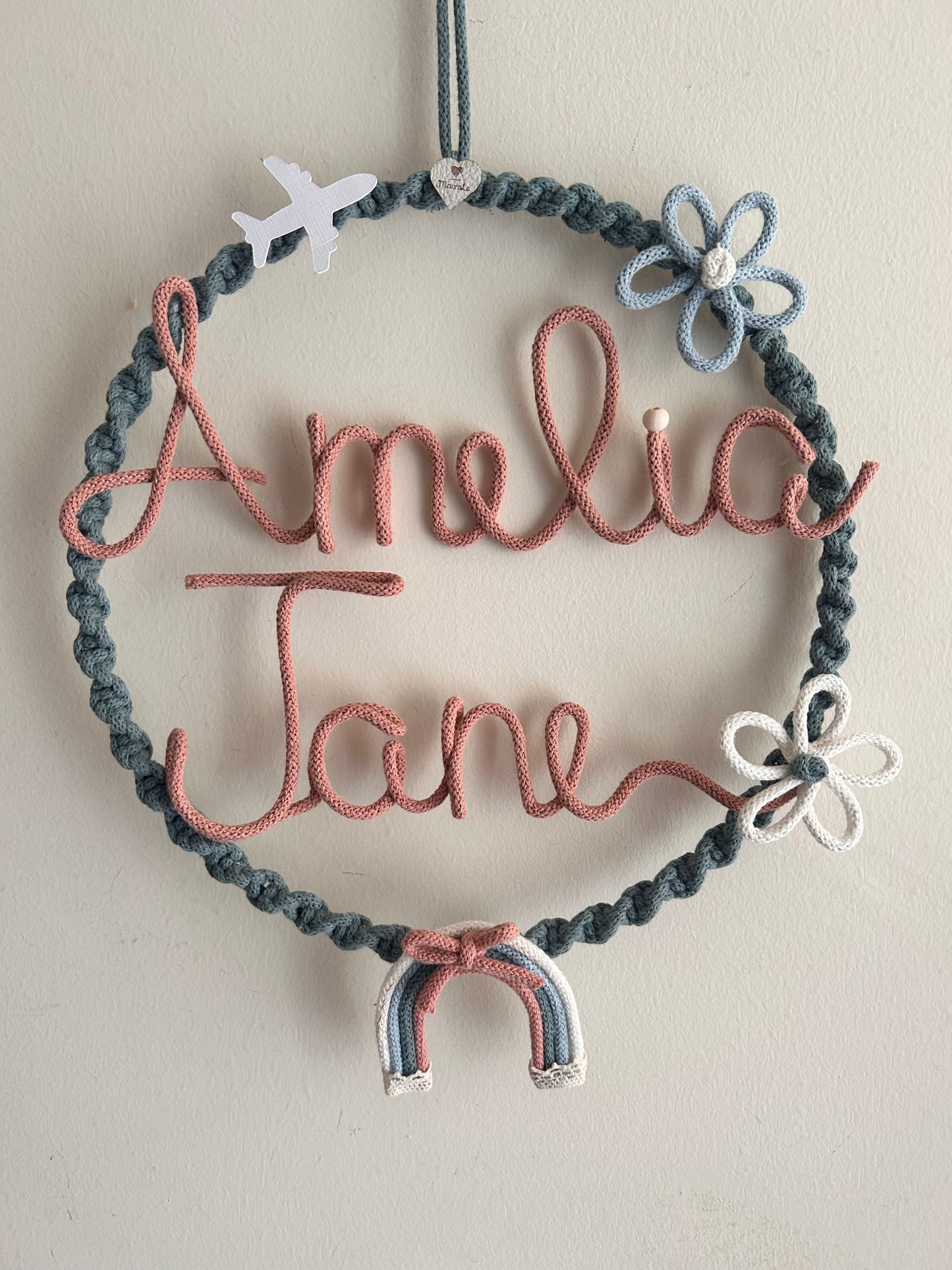 Fiocco nascita con nome in Tricotin - MacraLu di Ludovica Mazzanti