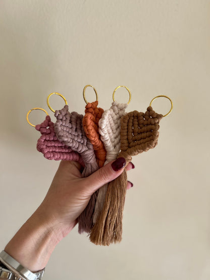 Portachiavi cuore in macramè - MacraLu di Ludovica Mazzanti