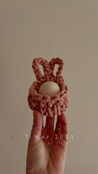 Portauovo Bunny uncinetto - MacraLu di Ludovica Mazzanti