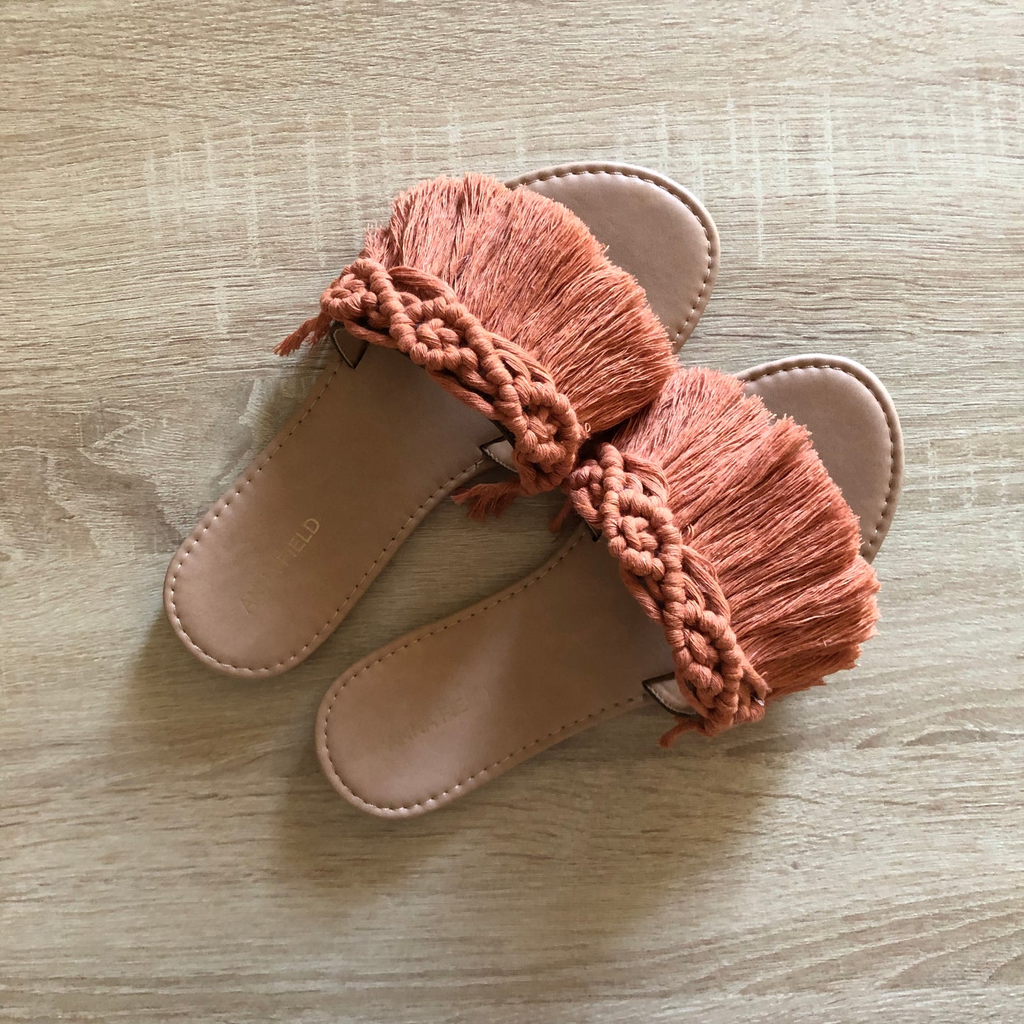 Macramé slipper