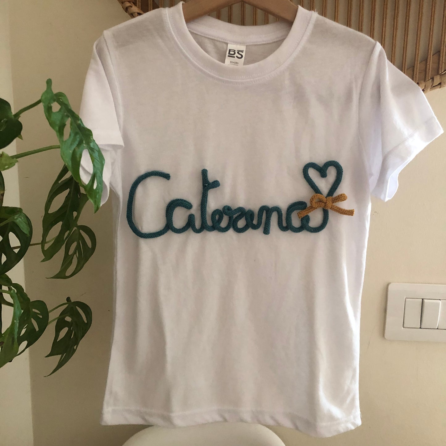 Children's T-shirt with name in Tricotin