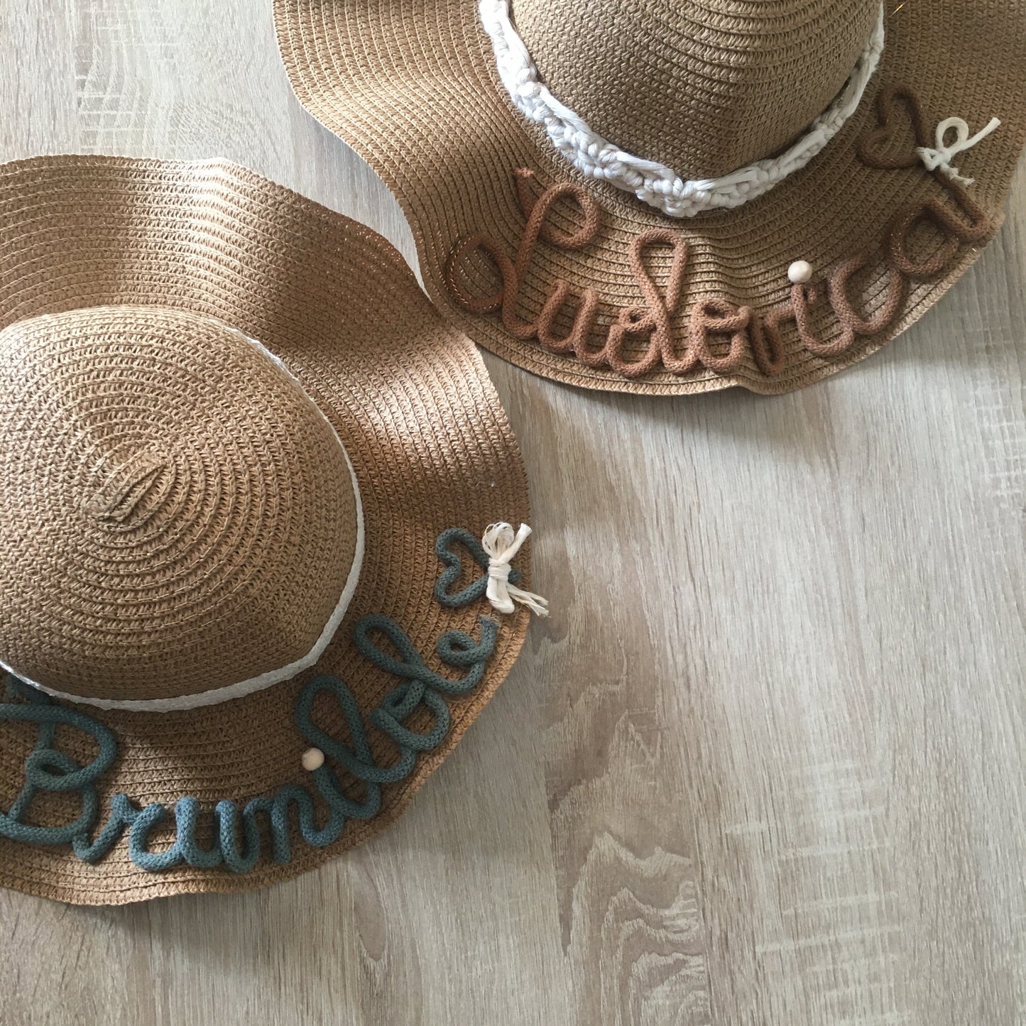 Women's beach hat with name and decoration