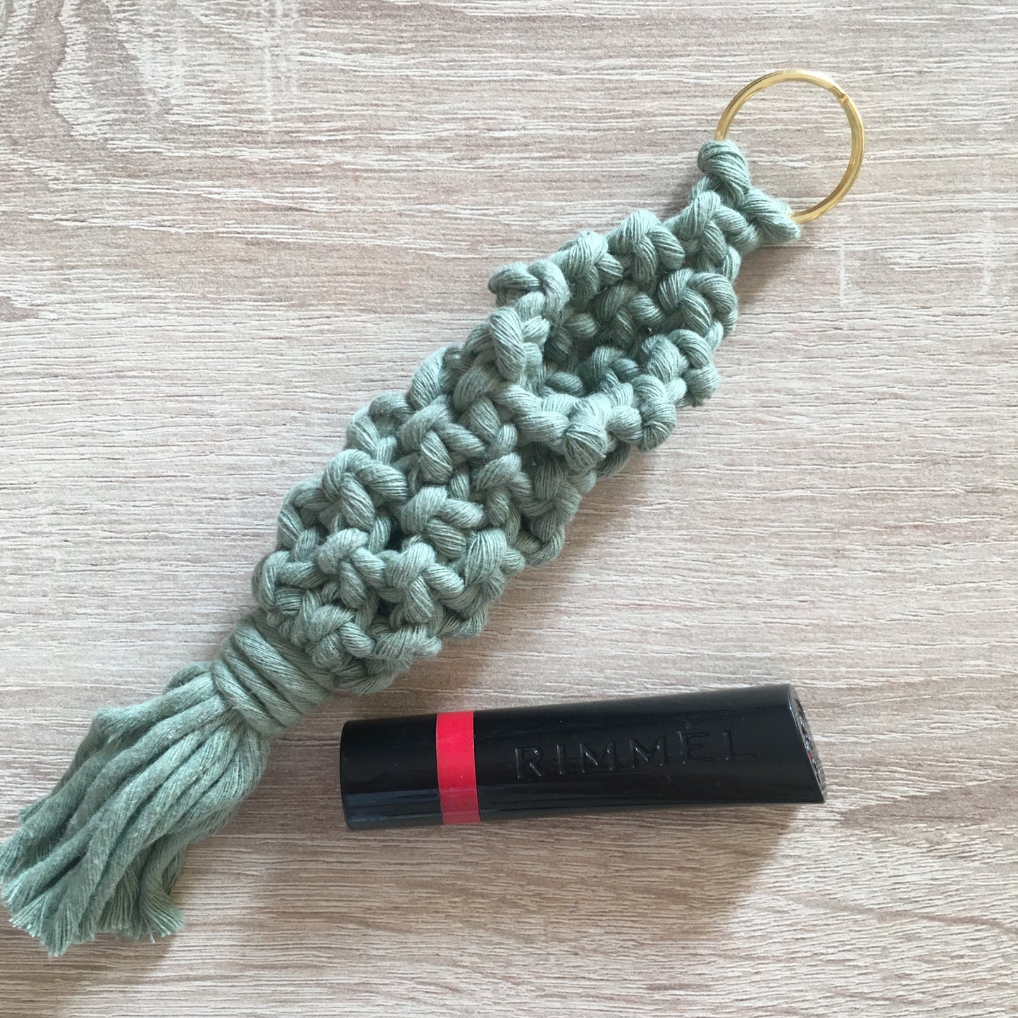 Macramé lipstick holder