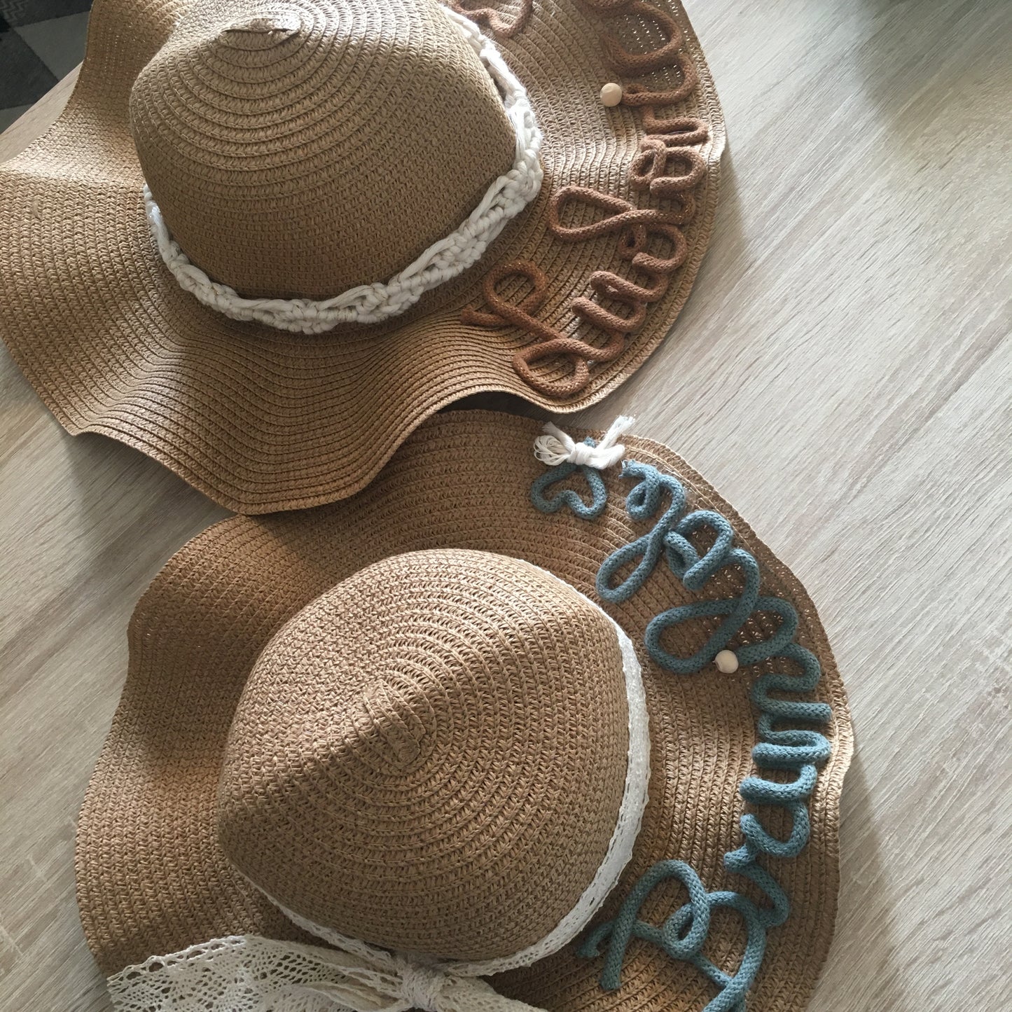 Women's beach hat with name and decoration