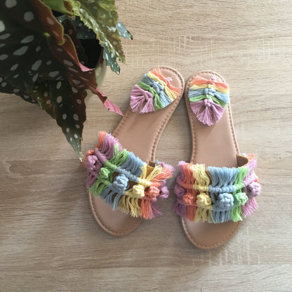 Macramé slipper