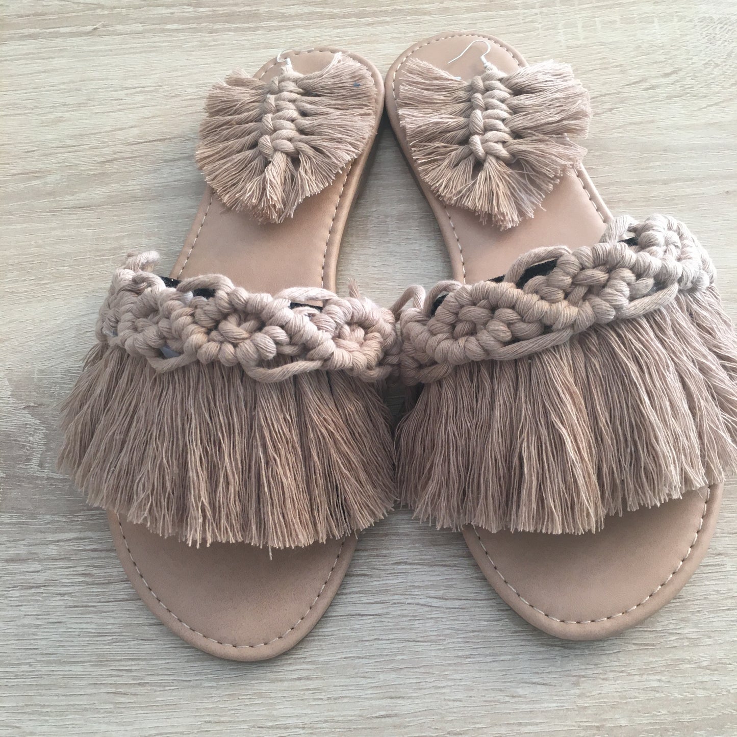 Macramé slipper